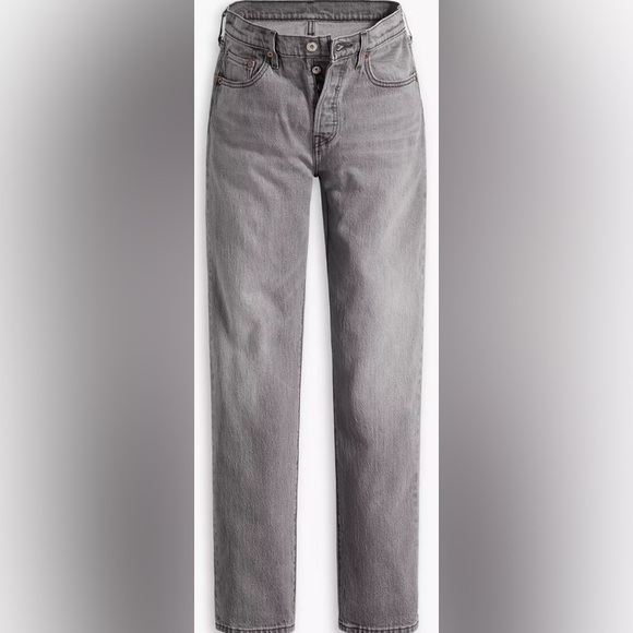 Woman’s Levi 501 straight - Picture 15 of 15